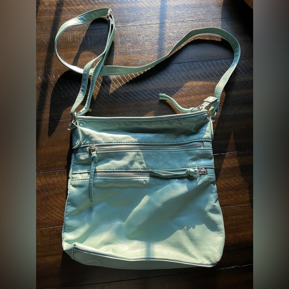 Beautiful Bueno Crossbody Bag